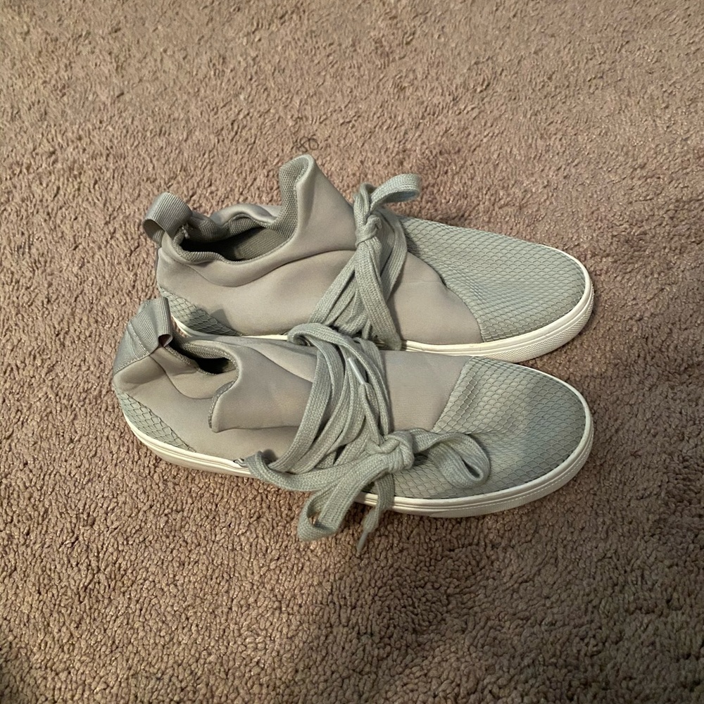 Steve Madden Lancer Tennis Shoe, Gray, 7